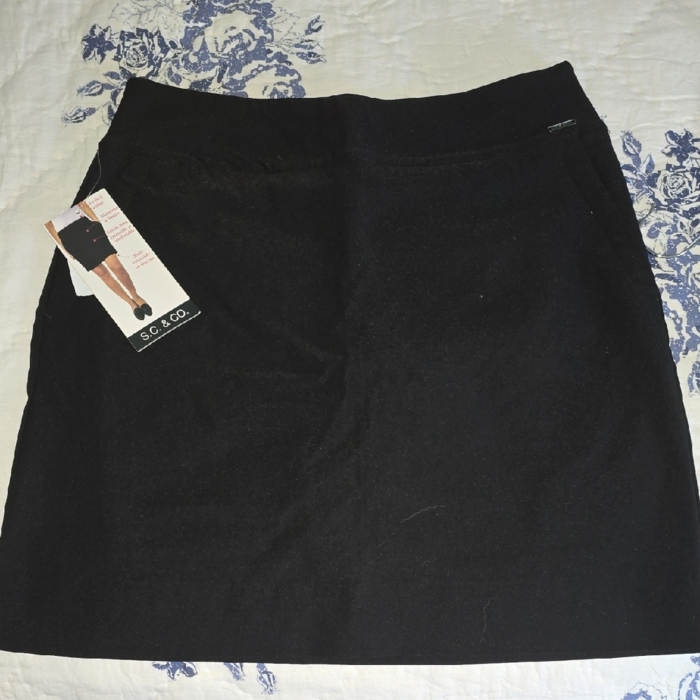 Elegant Black Midi Skirt